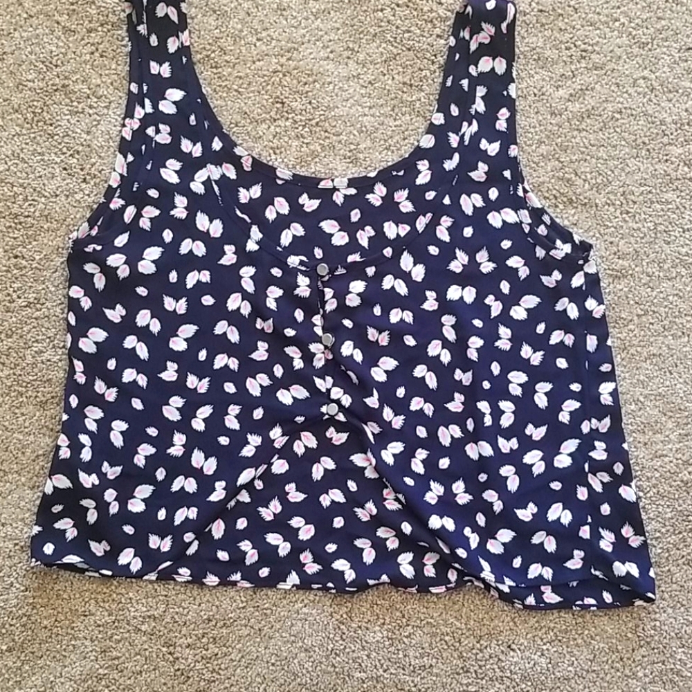 Top - Picture 2 of 7